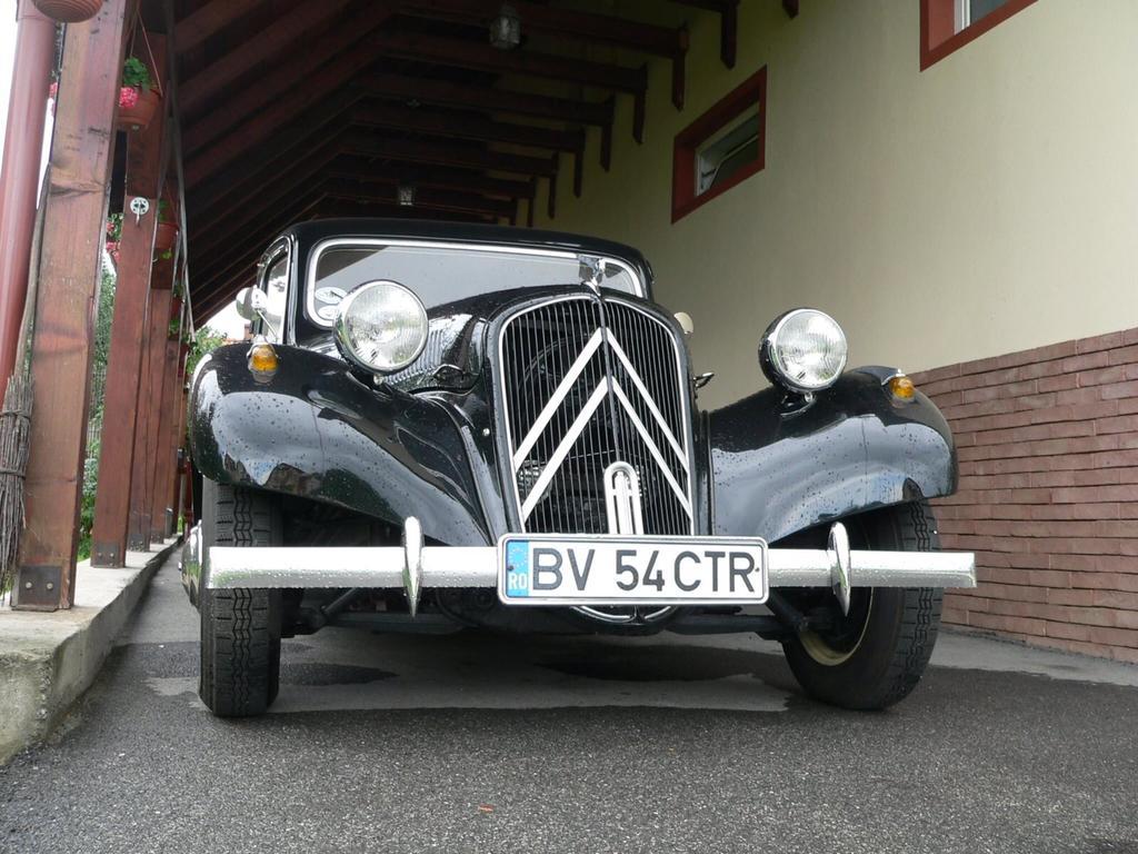 Vila Old Cars Cristian  Luaran gambar